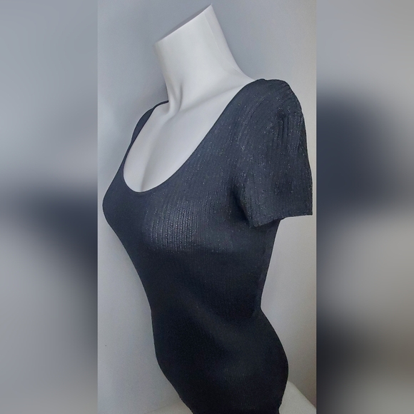 Dana Buchman Size M Black Ribbed And Some Shine  Top Short Sleeves - Picture 4 of 11
